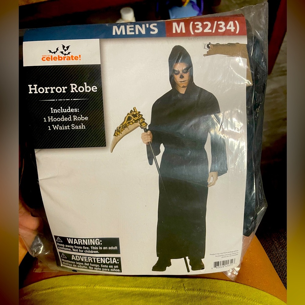 Horror Robe  Men Size M(32/34)
